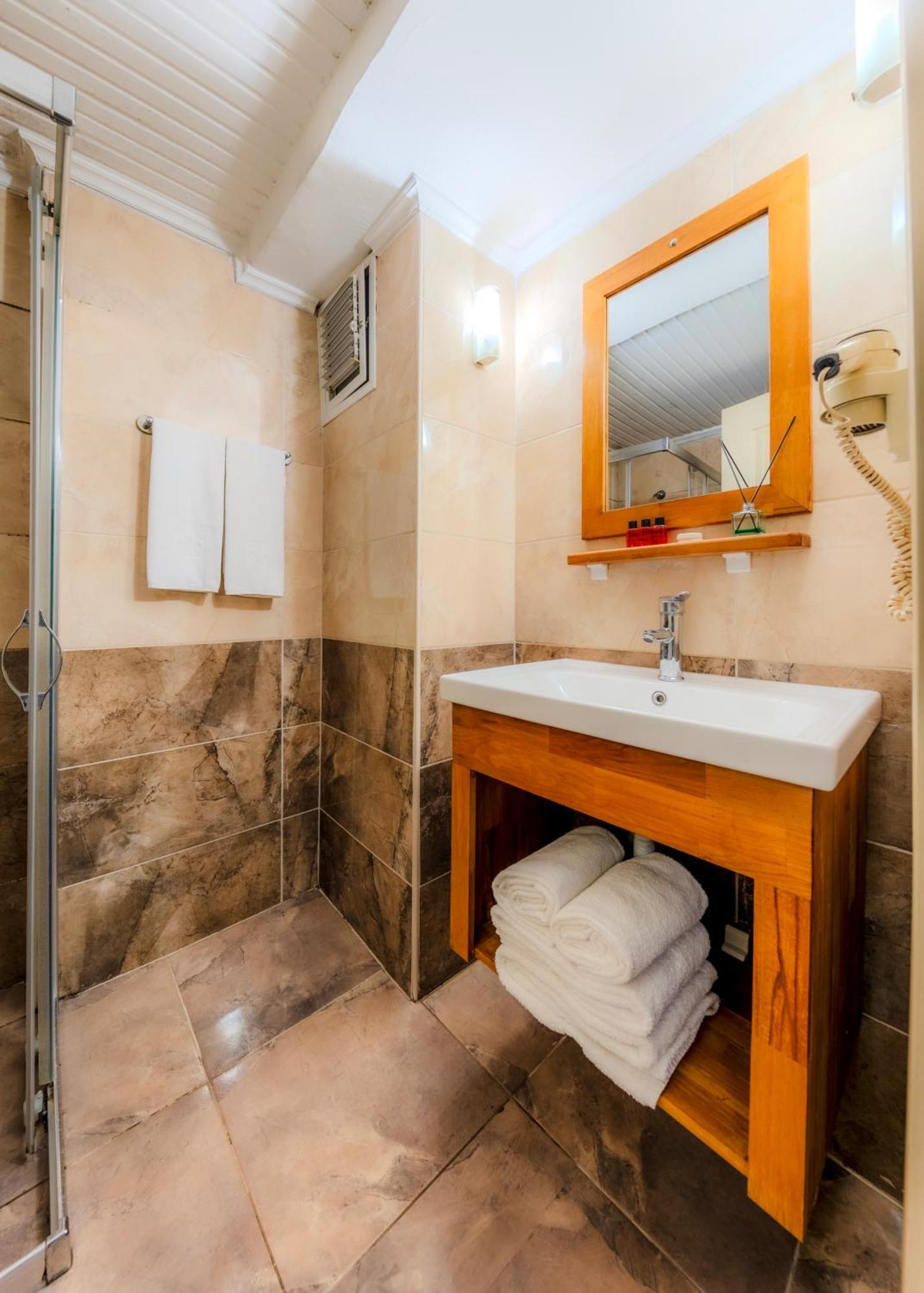 Hamit Hotel Isztambul Kültér fotó